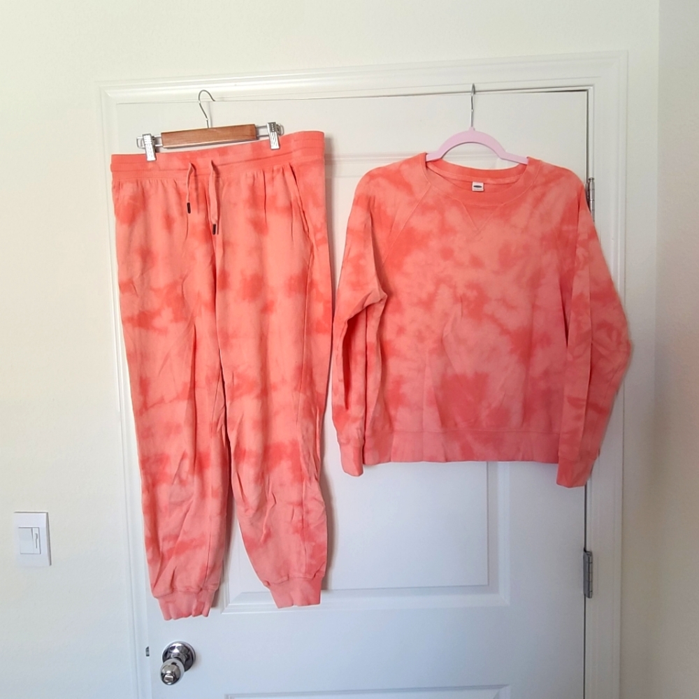Old Navy orange tie dye set